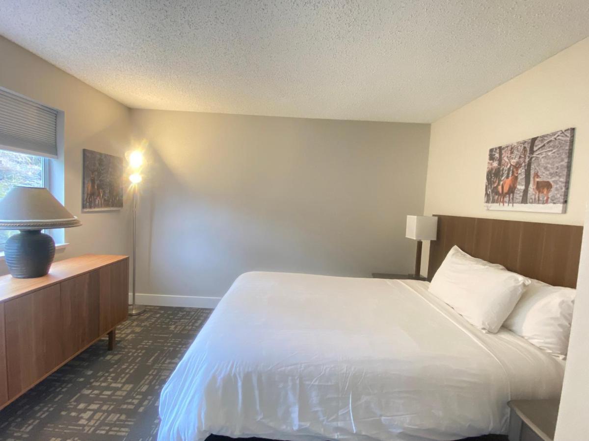 High Point Resort Quathiaski Cove Экстерьер фото